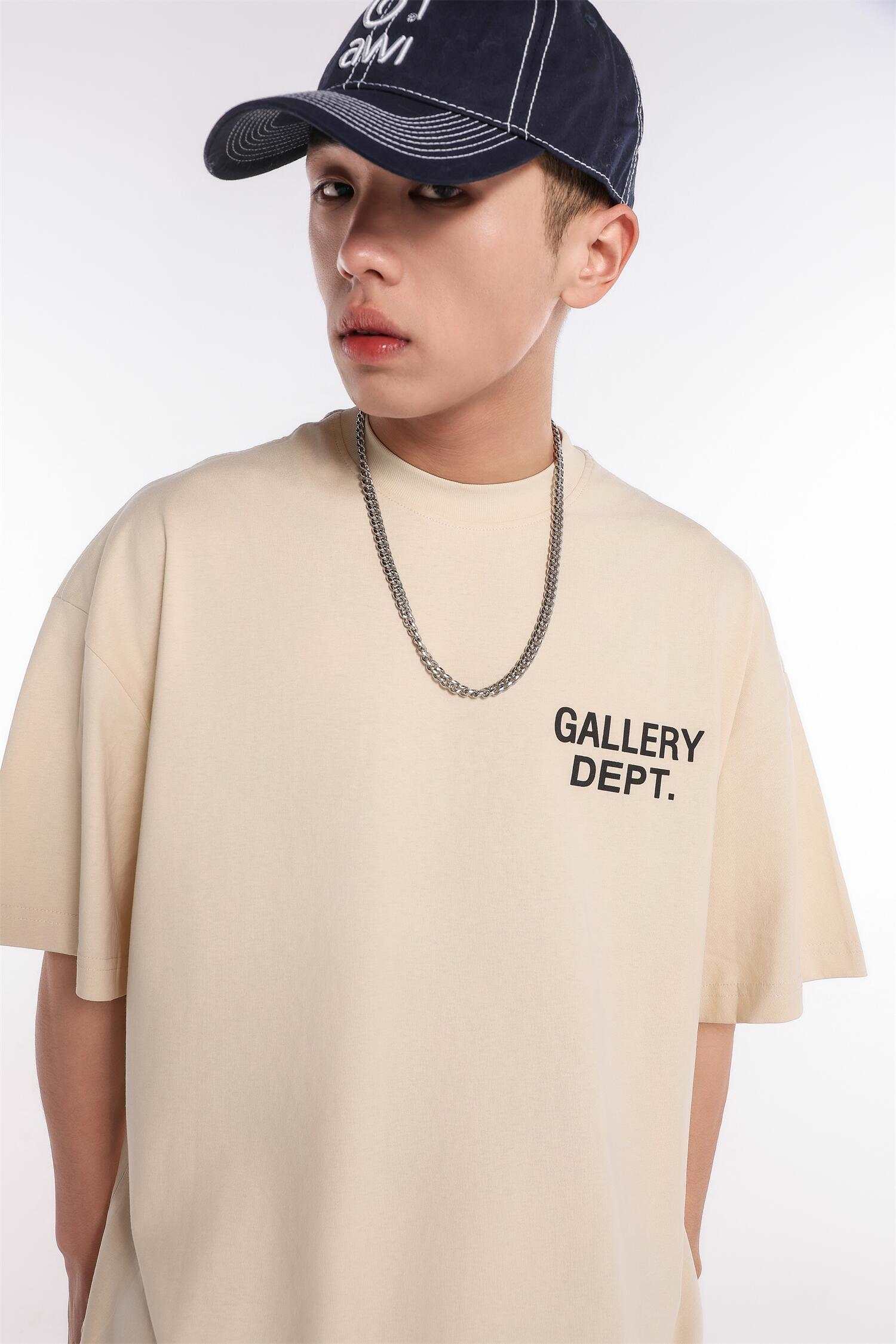 GALLERY DEPT New T-shirt D44