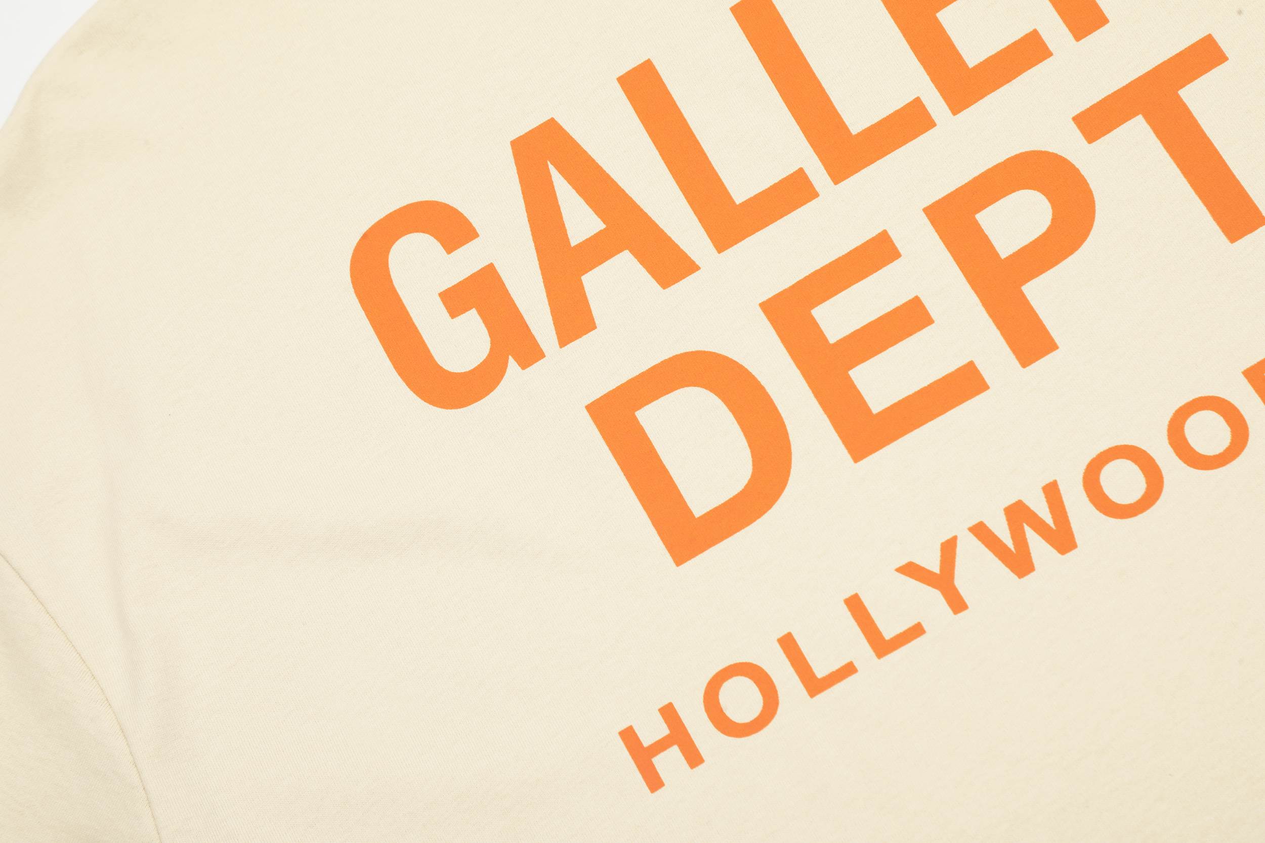 GALLERY DEPT New T-shirt D44