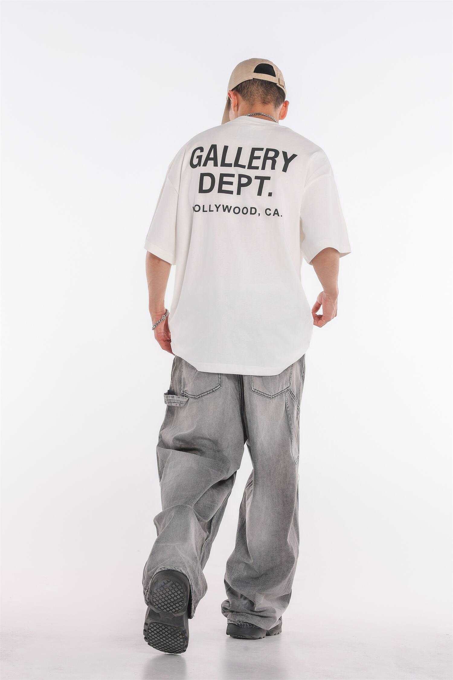 GALLERY DEPT New T-shirt D69